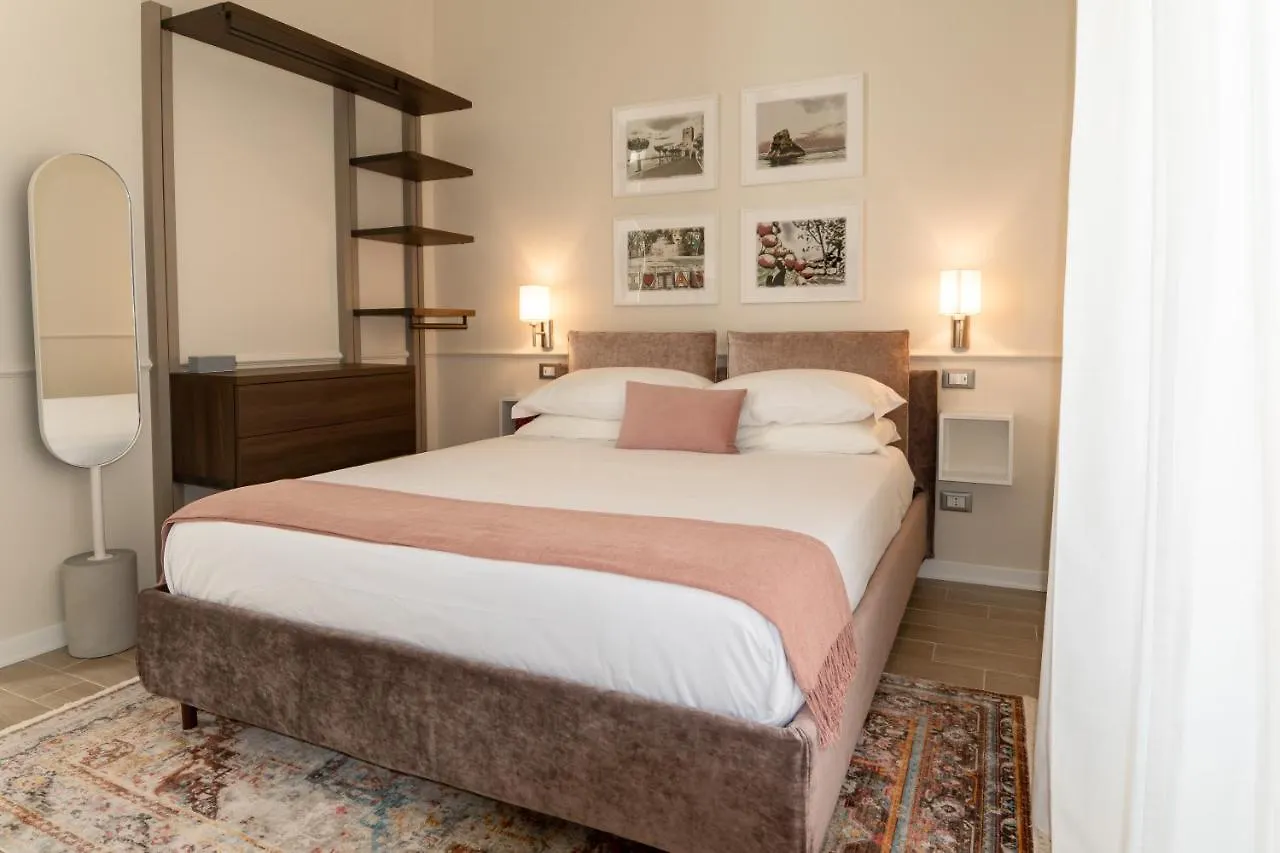 טאורמינה Longo Suites 0*,  איטליה
