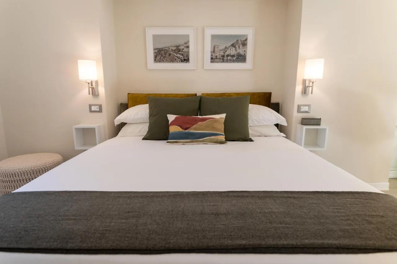 בית הארחה טאורמינה Longo Suites