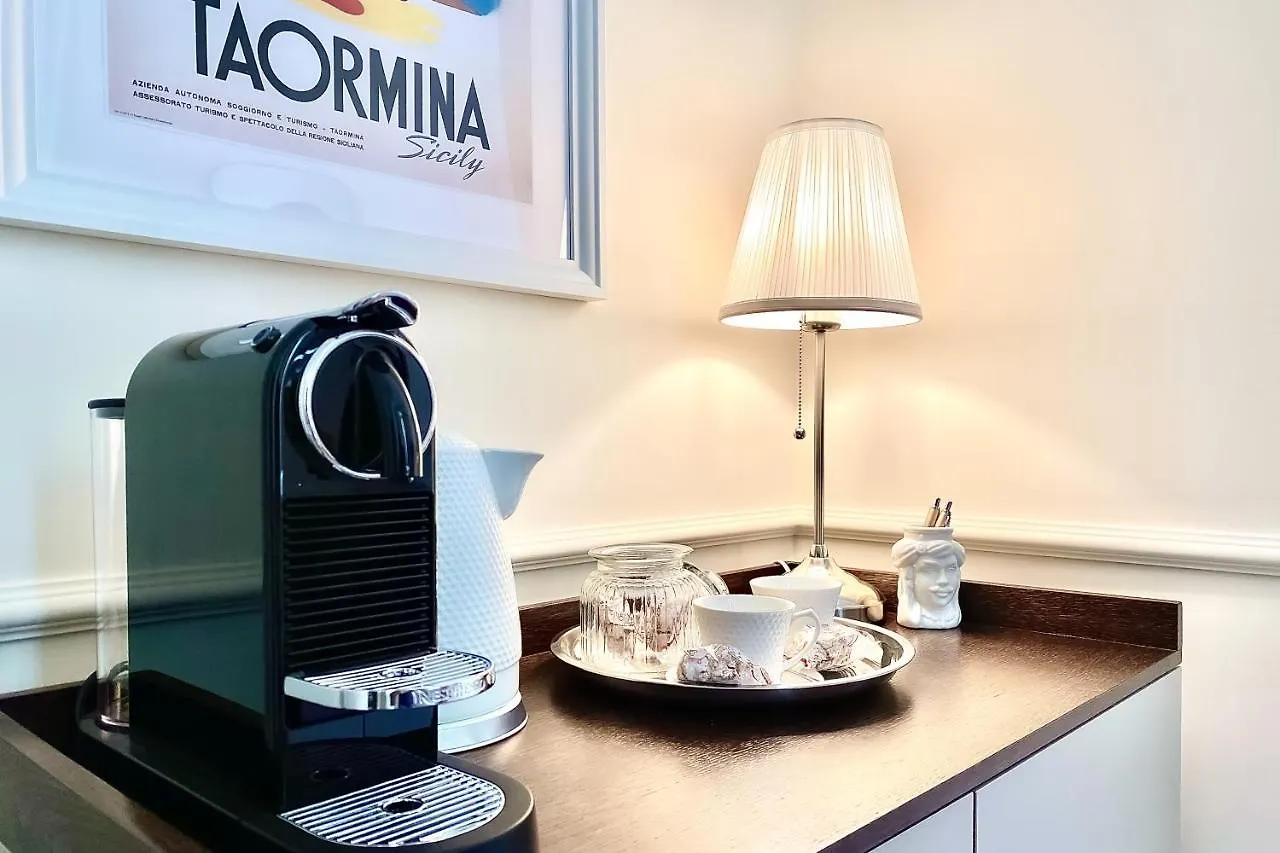 Longo Suites Taormina 0*,